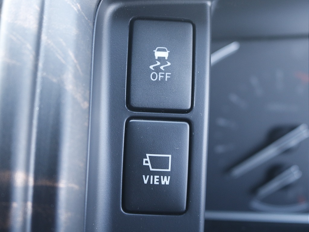 茨城県つくば市にハイエース専門の新車・中古車の展示場を展開！人気のグレード・年式をその場で見比べられます♪皆様のご来場、お問合せを心よりお待ちしております☆