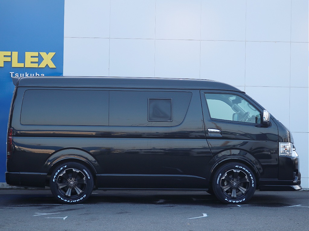 茨城県つくば市にハイエース専門の新車・中古車の展示場を展開！人気のグレード・年式をその場で見比べられます♪皆様のご来場、お問合せを心よりお待ちしております☆