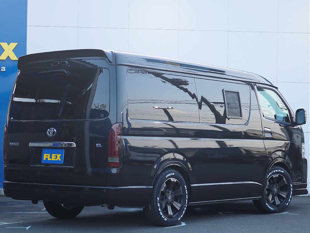 茨城県つくば市にハイエース専門の新車・中古車の展示場を展開！人気のグレード・年式をその場で見比べられます♪皆様のご来場、お問合せを心よりお待ちしております☆