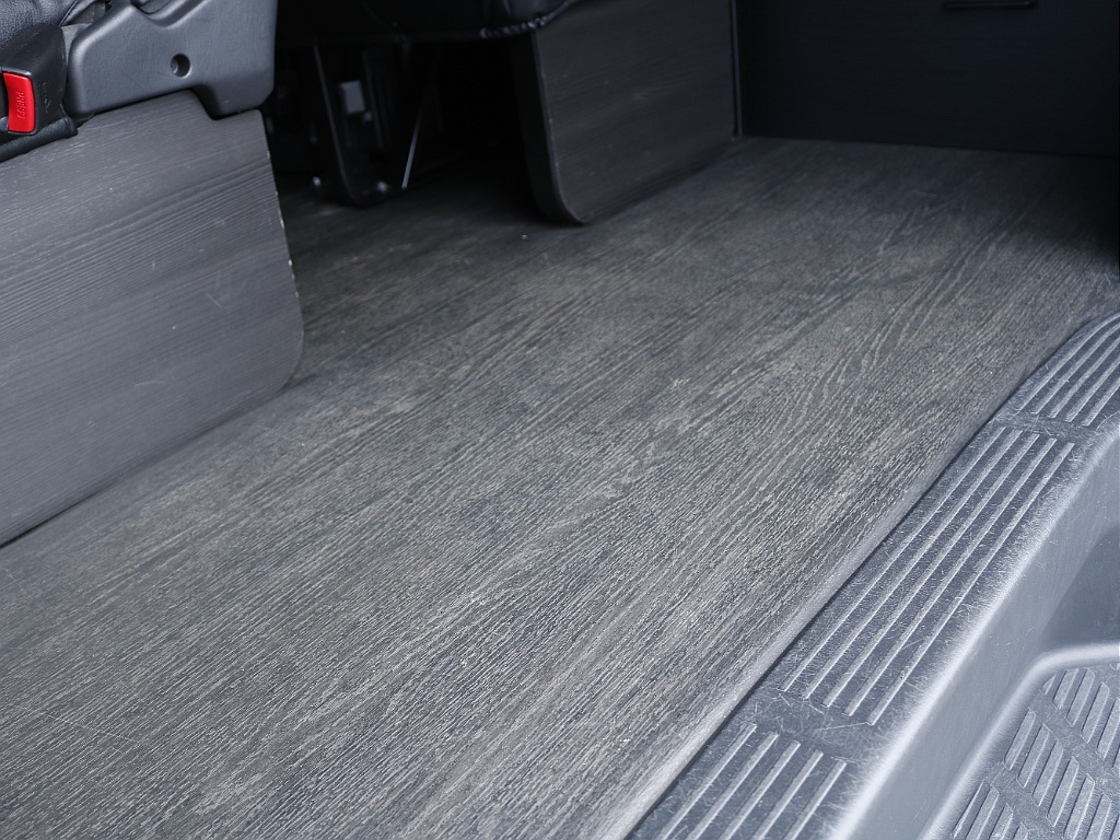 茨城県内最大級のハイエース専門店です！お気軽にご来店、お問い合わせ下さい♪