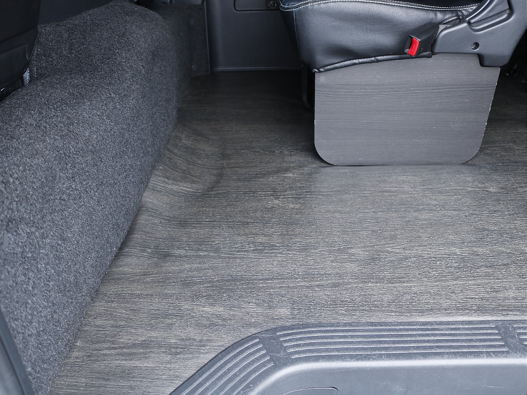 茨城県内最大級のハイエース専門店です！お気軽にご来店、お問い合わせ下さい♪