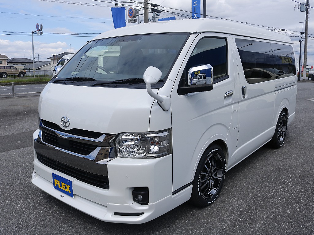 茨城県つくば市にハイエース専門の新車・中古車の展示場を展開！人気のグレード・年式をその場で見比べられます♪皆様のご来場、お問合せを心よりお待ちしております☆