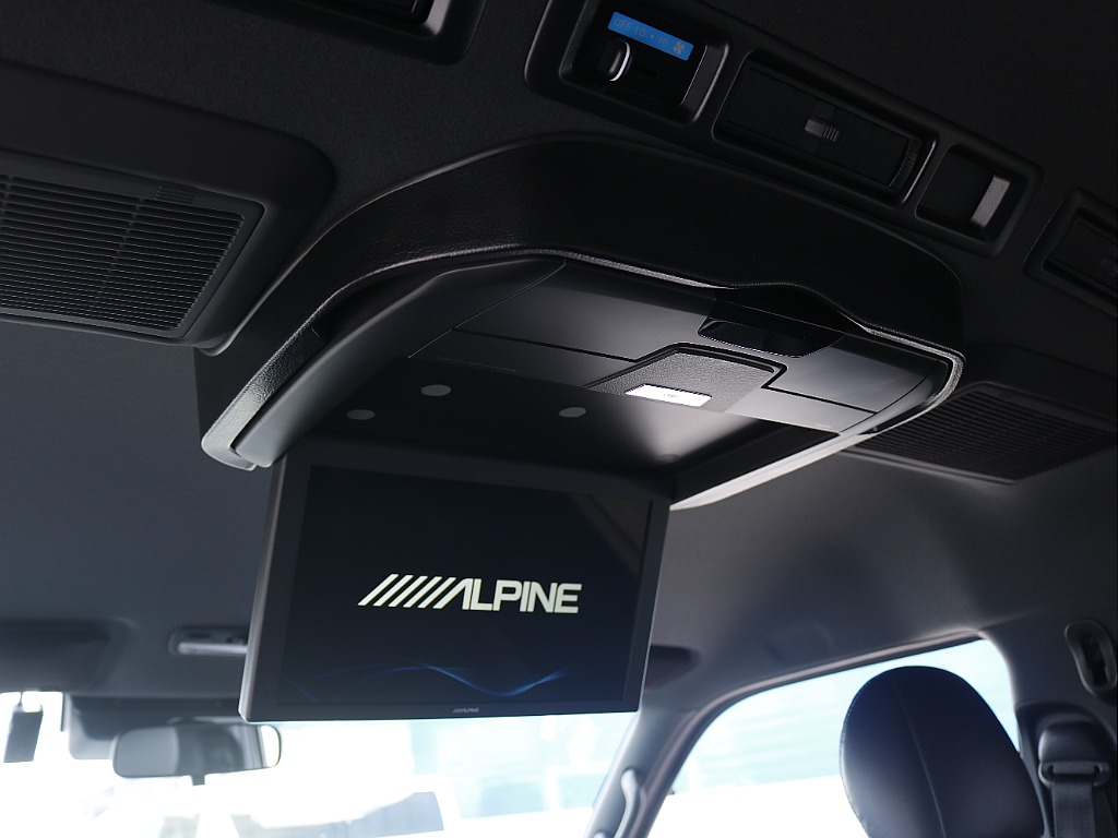 大画面ALPINE12.8inフリップダウンモニター！