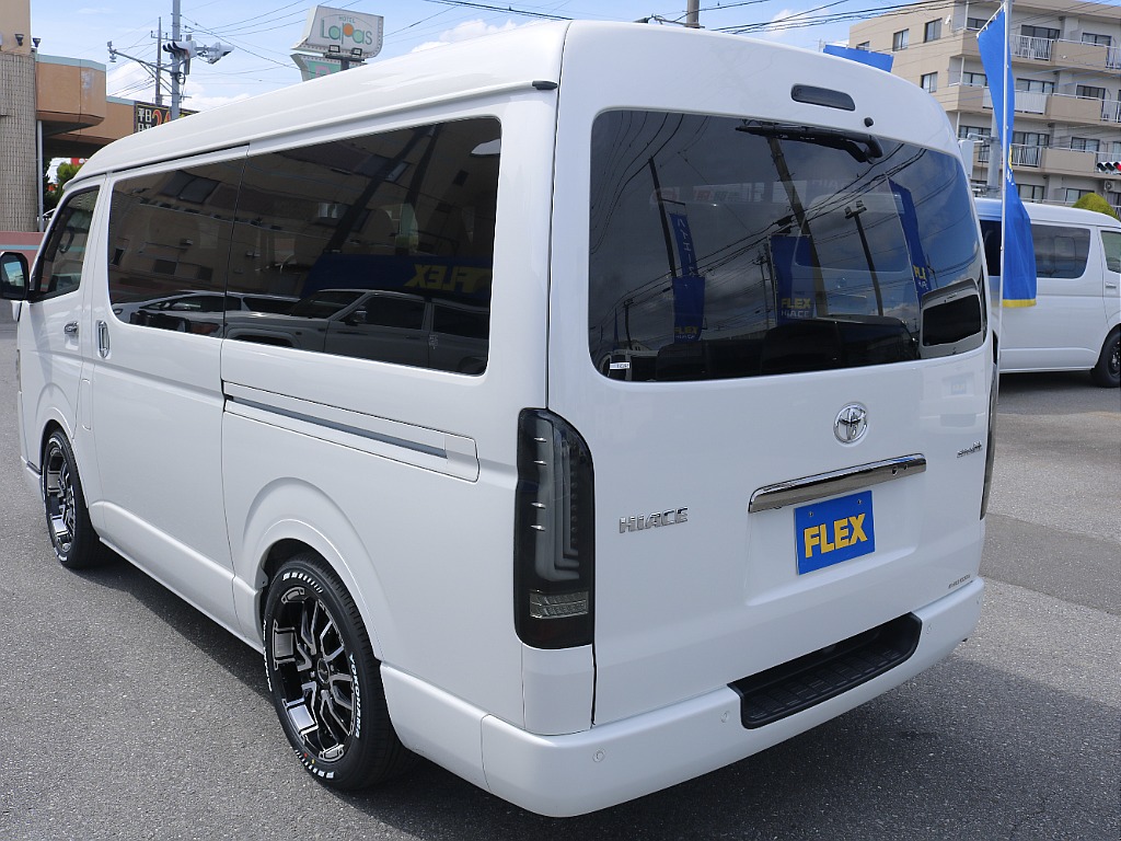 茨城県つくば市にハイエース専門の新車・中古車の展示場を展開！人気のグレード・年式をその場で見比べられます♪皆様のご来場、お問合せを心よりお待ちしております☆
