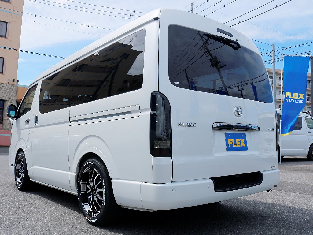 茨城県つくば市にハイエース専門の新車・中古車の展示場を展開！人気のグレード・年式をその場で見比べられます♪皆様のご来場、お問合せを心よりお待ちしております☆