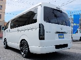 茨城県つくば市にハイエース専門の新車・中古車の展示場を展開！人気のグレード・年式をその場で見比べられます♪皆様のご来場、お問合せを心よりお待ちしております☆