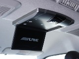 ALPINEフリップダウンモニター完備！