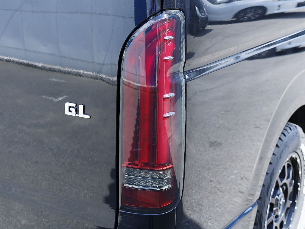 トヨタ&nbsp;ハイエース&nbsp;ワゴン2.7GLロング ミドルルーフ 4WD&nbsp;【ローダウン】【フロントスポイラー】&nbsp;茨城県の詳細画像&nbsp;その12
