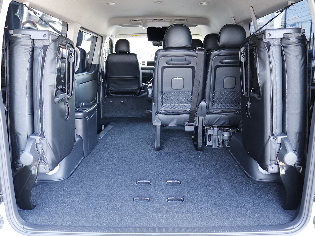 トヨタ&nbsp;ハイエース&nbsp;ワゴン2.7GLロング ミドルルーフ&nbsp;【ローダウン】【BIG-Xナビ】&nbsp;茨城県の詳細画像&nbsp;その12
