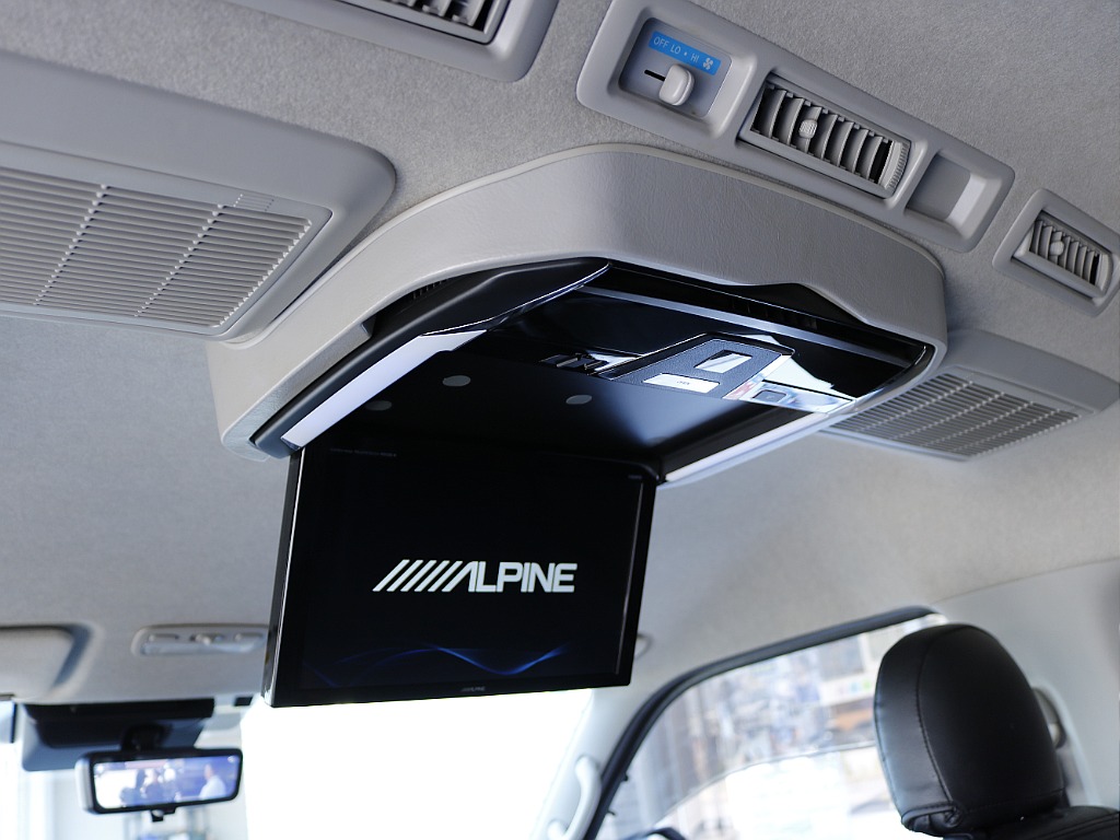 後部も大画面ALPINE12.8インチフリップダウンモニター！