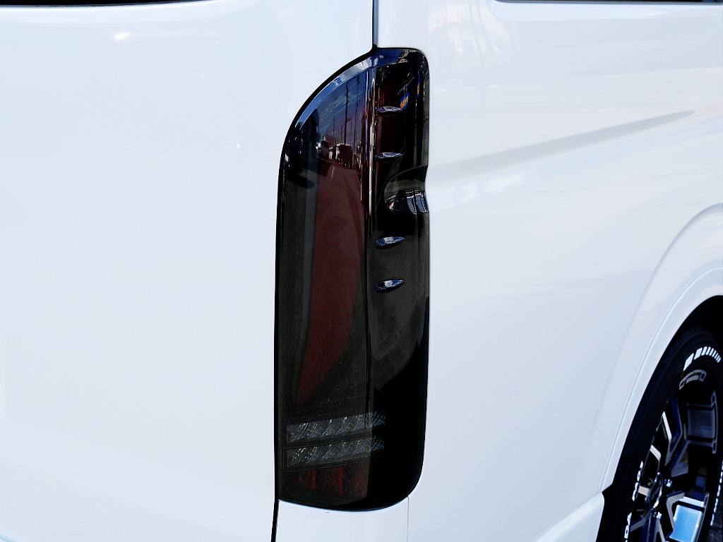 トヨタ&nbsp;ハイエース&nbsp;ワゴン2.7GLロング ミドルルーフ&nbsp;【ローダウン】【BIG-Xナビ】&nbsp;茨城県の詳細画像&nbsp;その10
