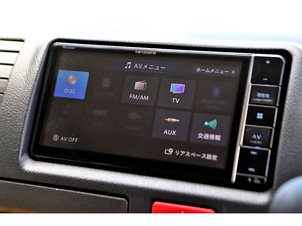 パイオニア製ナビ搭載！フルセグＴＶ視聴やBluetooth接続可能！