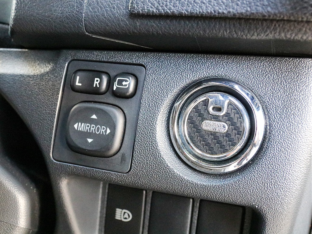 スマートエントリー＆プッシュスタート付き！！