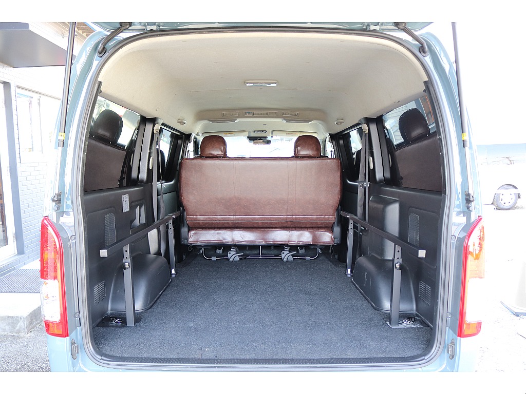 ハイエースセカンド高崎店にて展示中♪027-384-3591