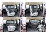 セカンドシートは跳ね上げ可能です♪
