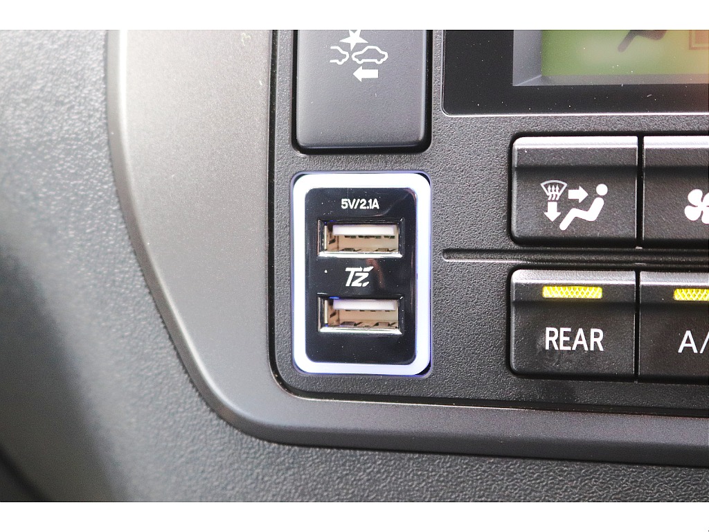 便利なUSB電源ソケット♪