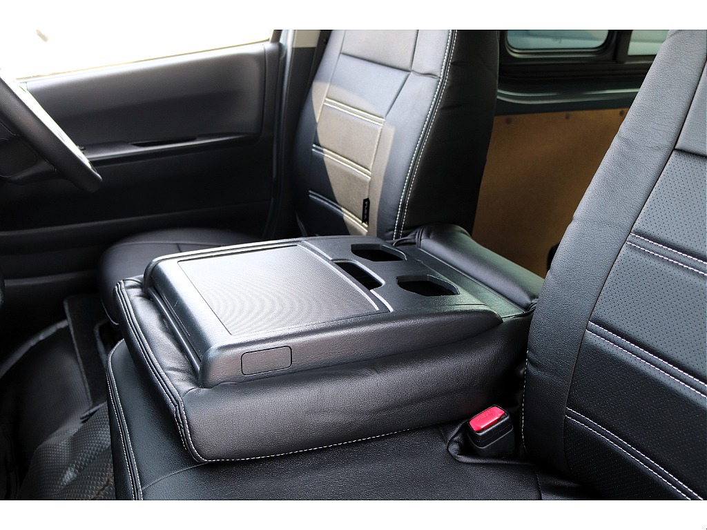 ハイエースセカンド高崎店にて展示中♪027-384-3591