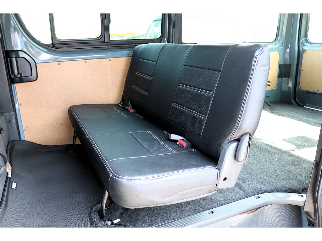 FLEXオリジナルシートカバー装着済み♪