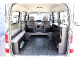 広い荷室でアウトドアにもピッタリな一台です♪