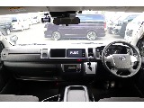広いコックピットで運転も楽々です♪