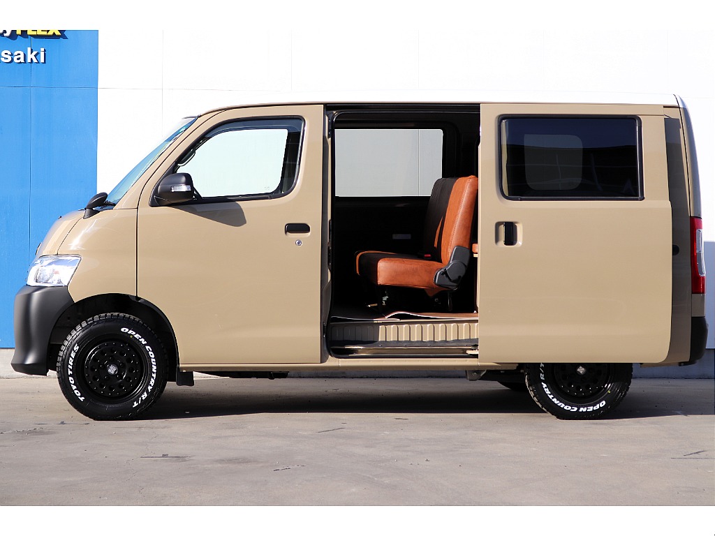 ハイエースセカンド高崎店にて展示中♪027-384-3591