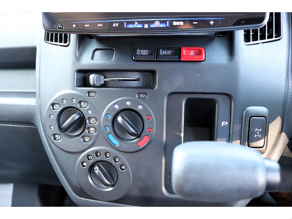 ハイエースセカンド高崎店にて展示中♪027-384-3591