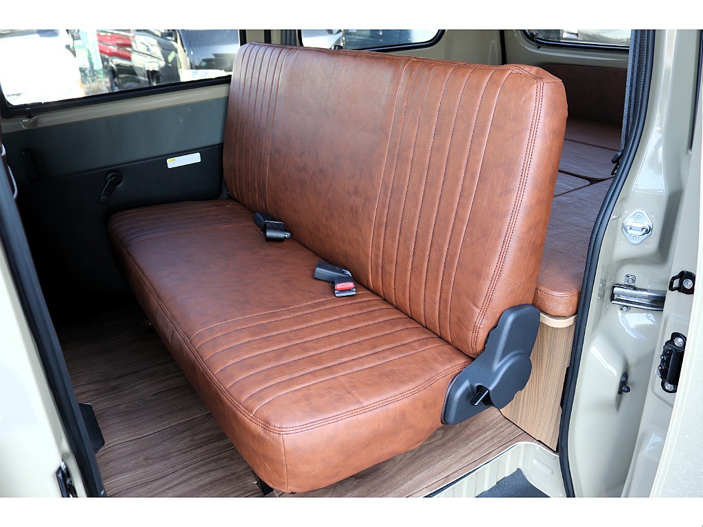 ハイエースセカンド高崎店にて展示中♪027-384-3591