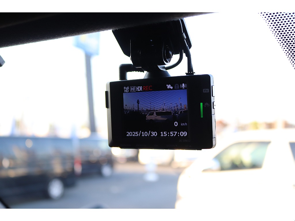 ハイエースセカンド高崎店にて展示中♪027-384-3591