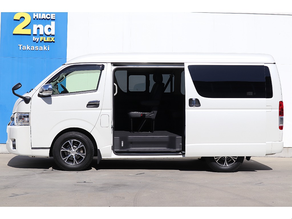 ハイエースセカンド高崎店にて展示中♪027-384-3591