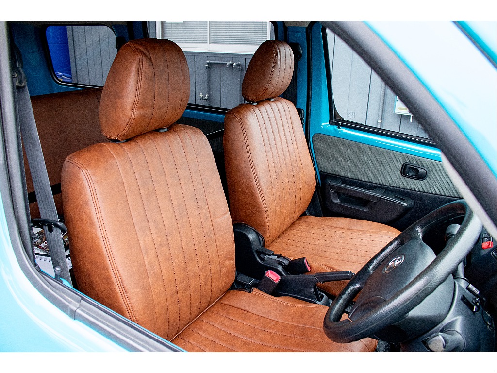 シートカバーが社内の雰囲気を引き上げます♪