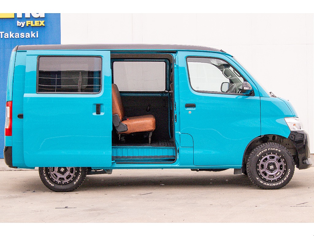 ハイエースセカンド高崎店にて展示中♪