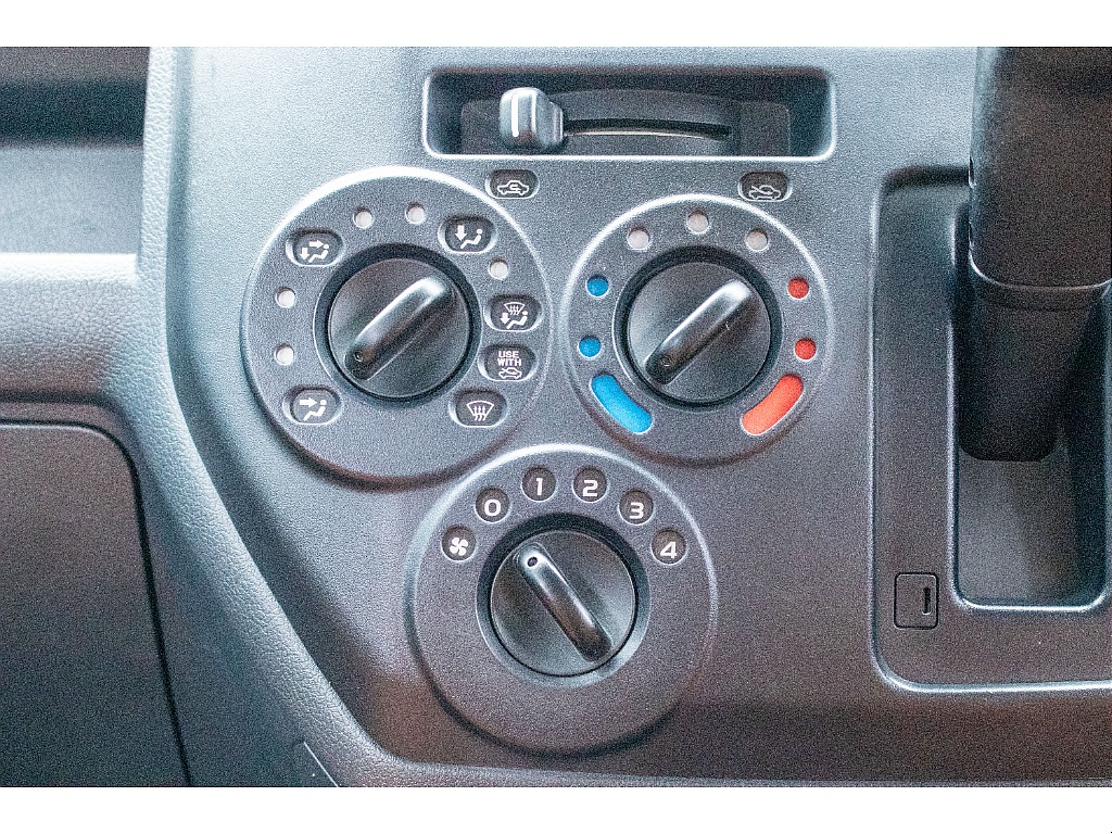 ハイエースセカンド高崎店にて展示中♪