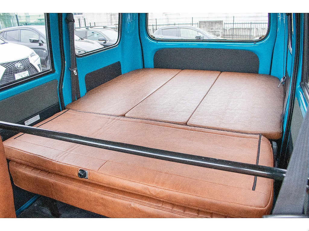 ハイエースセカンド高崎店にて展示中♪