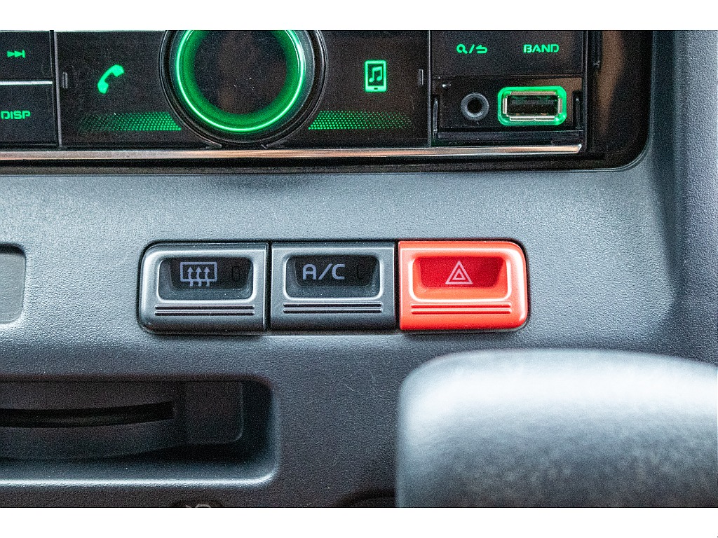 ハイエースセカンド高崎店にて展示中♪