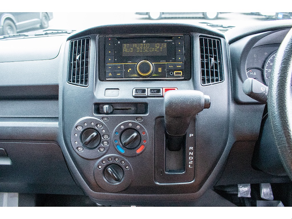 ハイエースセカンド高崎店にて展示中♪