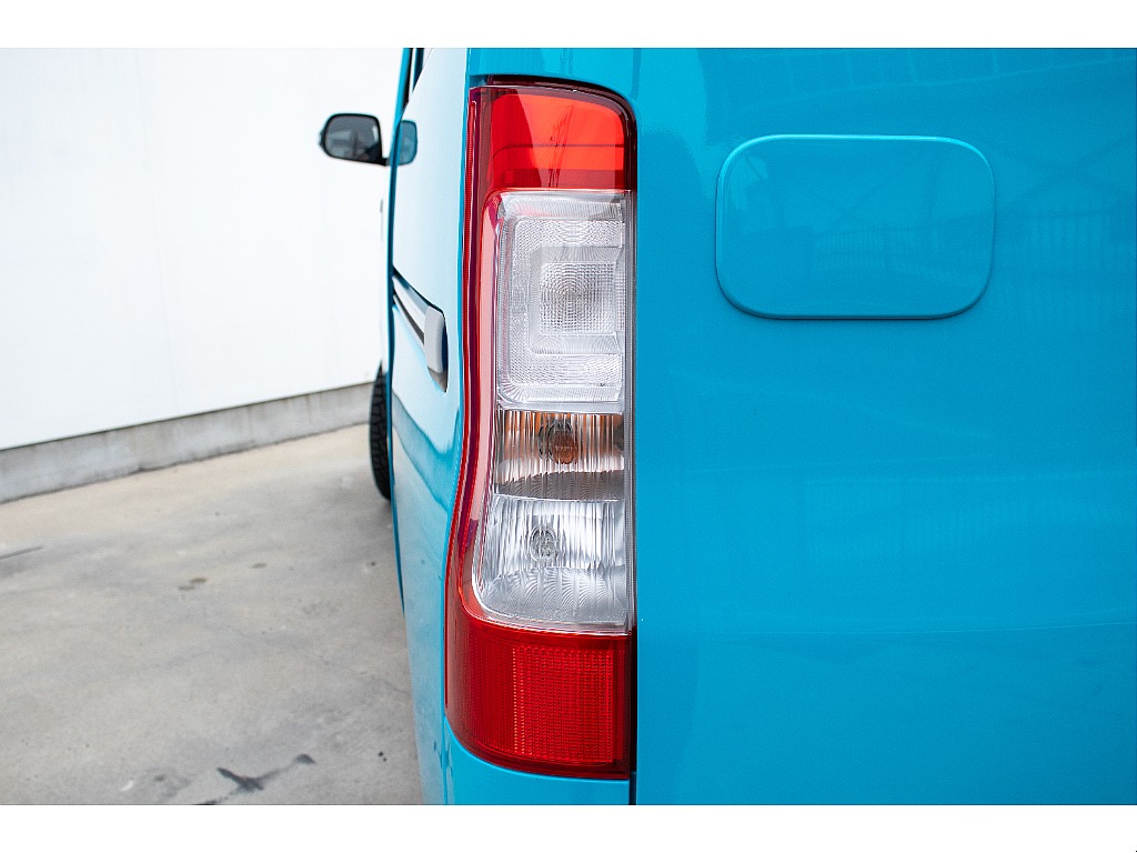 ハイエースセカンド高崎店にて展示中♪