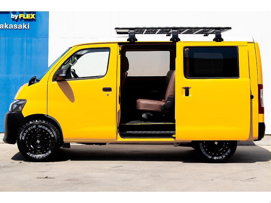 ハイエースセカンド高崎店にて展示中♪