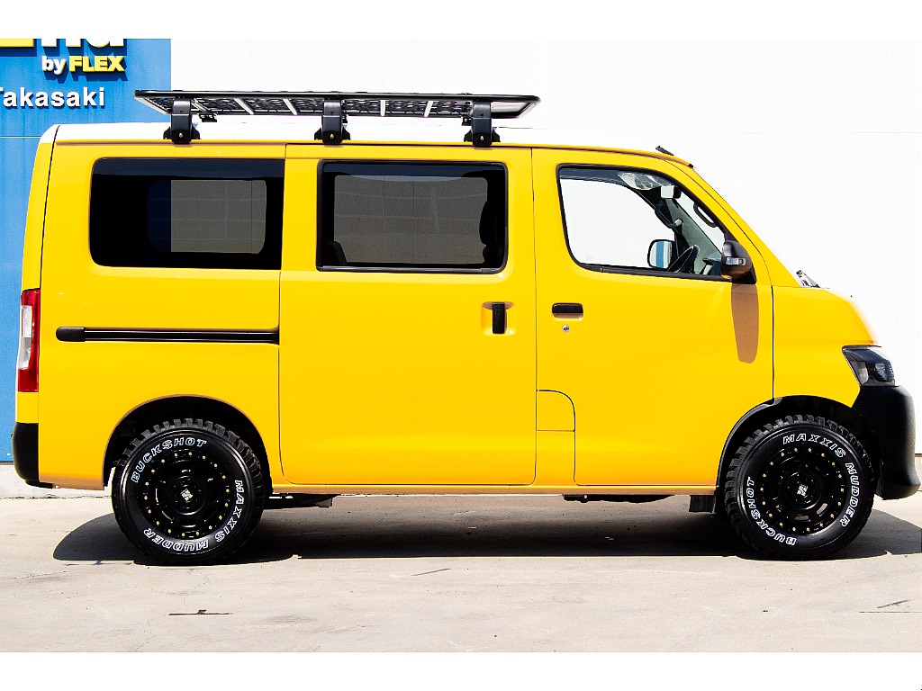 ハイエースセカンド高崎店にて展示中♪