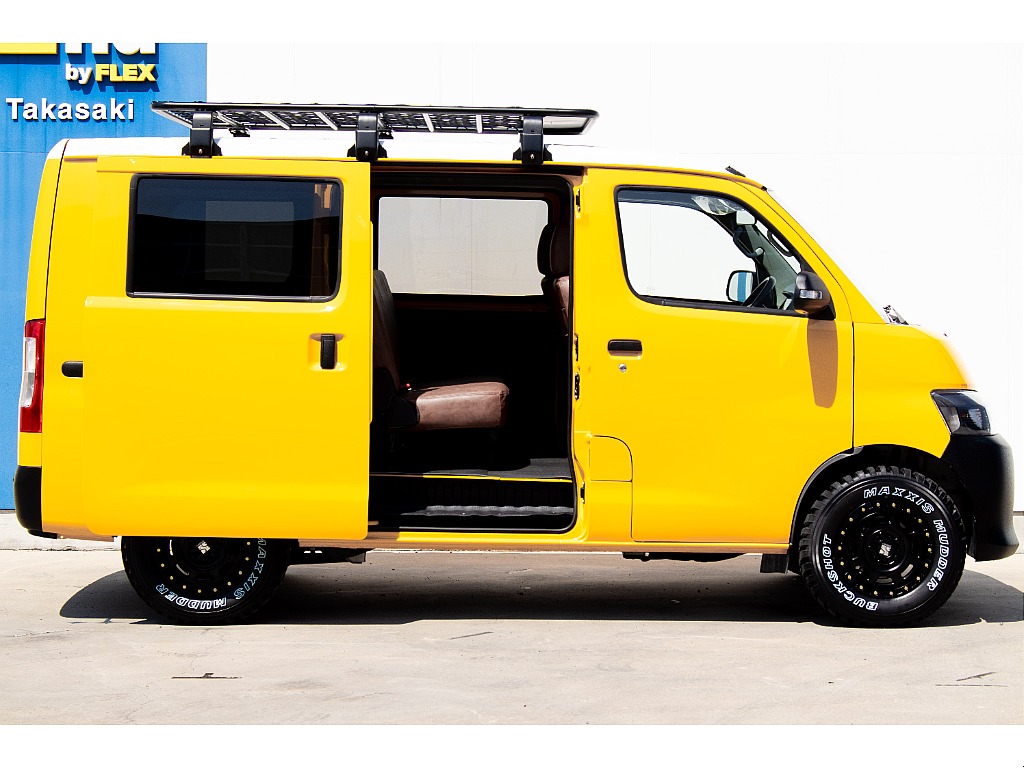 ハイエースセカンド高崎店にて展示中♪