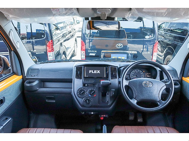 ハイエースセカンド高崎店にて展示中♪