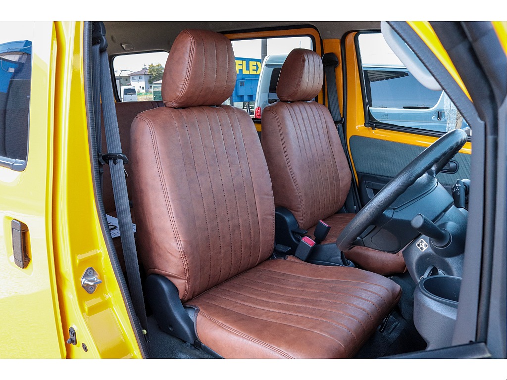 ハイエースセカンド高崎店にて展示中♪