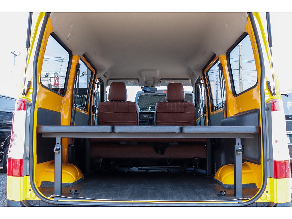 ハイエースセカンド高崎店にて展示中♪