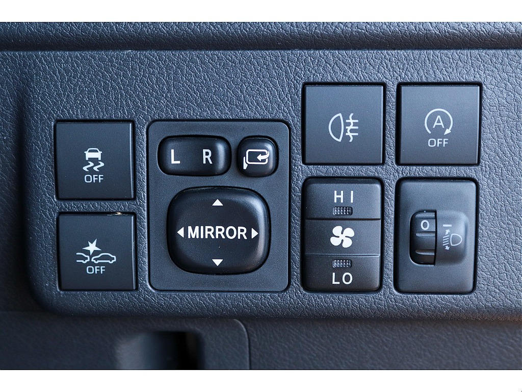 ハイエースセカンド高崎店にて展示中♪