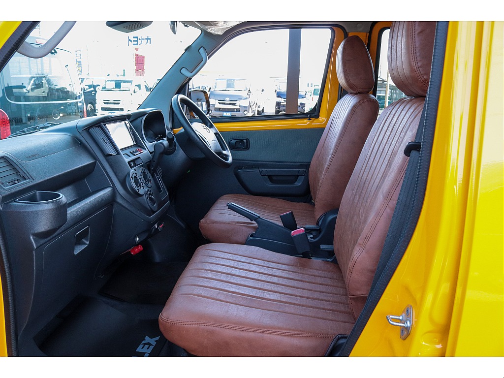 ハイエースセカンド高崎店にて展示中♪