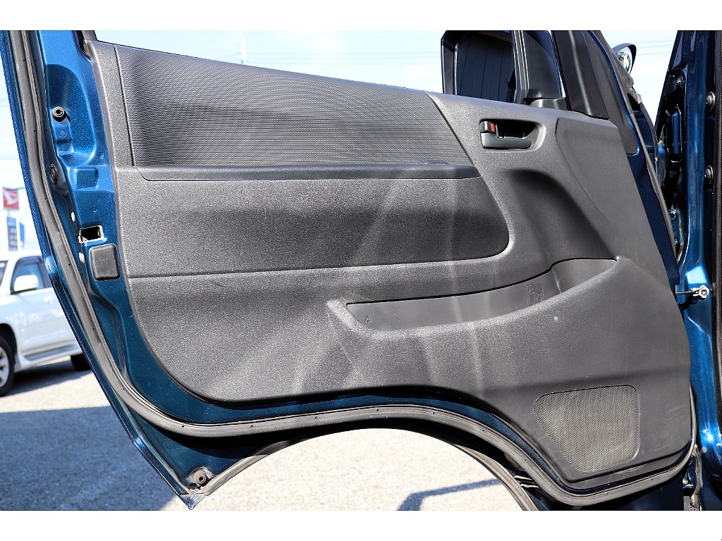 ハイエースセカンド高崎店にて展示中♪027-384-3591