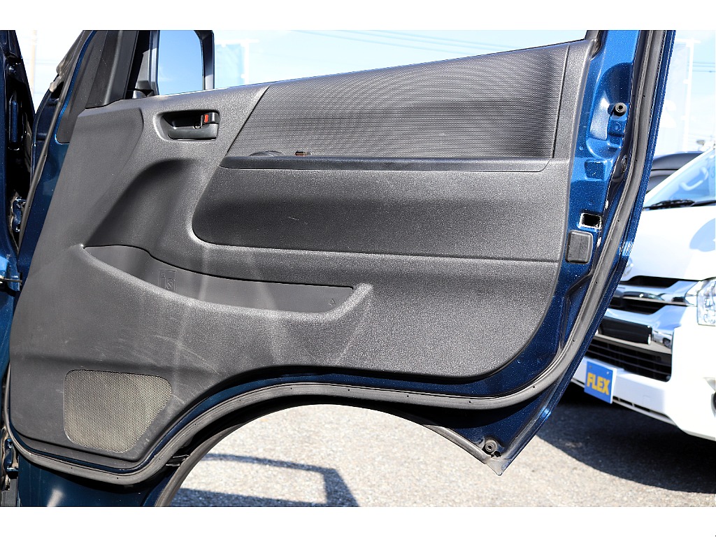 ハイエースセカンド高崎店にて展示中♪027-384-3591