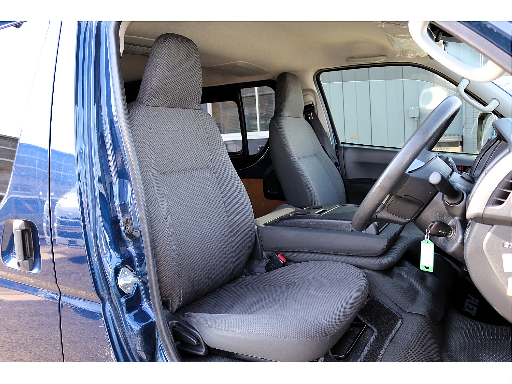 ハイエースセカンド高崎店にて展示中♪027-384-3591