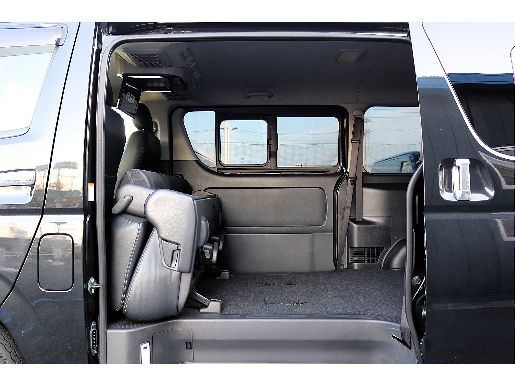 ハイエースセカンド高崎店にて展示中♪027-384-3591