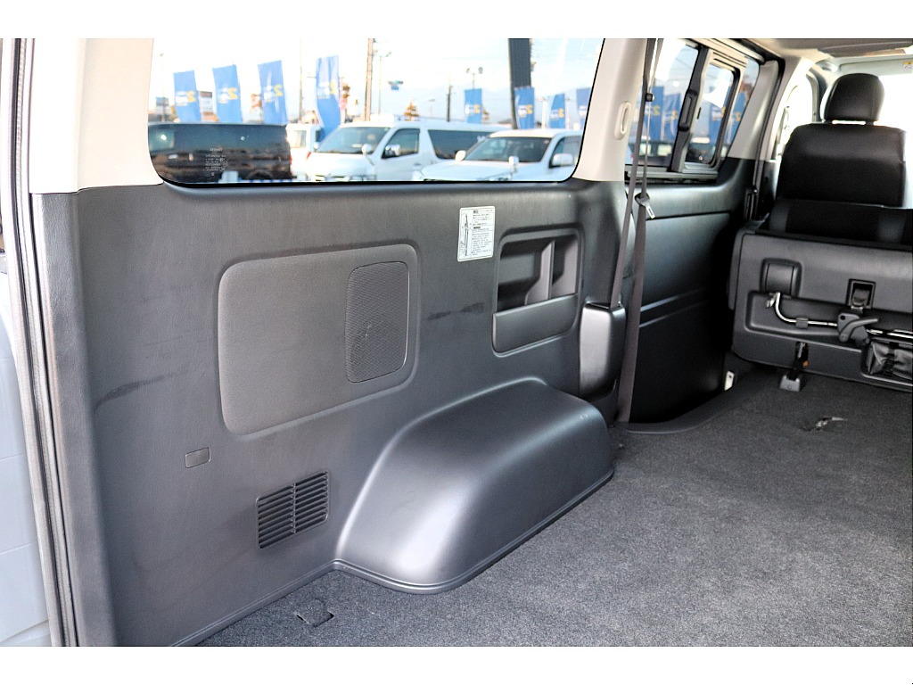 ハイエースセカンド高崎店にて展示中♪027-384-3591