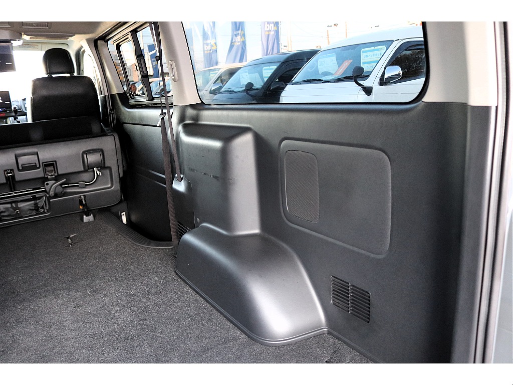 ハイエースセカンド高崎店にて展示中♪027-384-3591